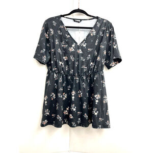 Bloomchic V-Neck Black Floral Print Short Sleeve T-Shirt Tee 10 NWT
